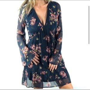 Abercrombie and Fitch bell sleeved floral dress